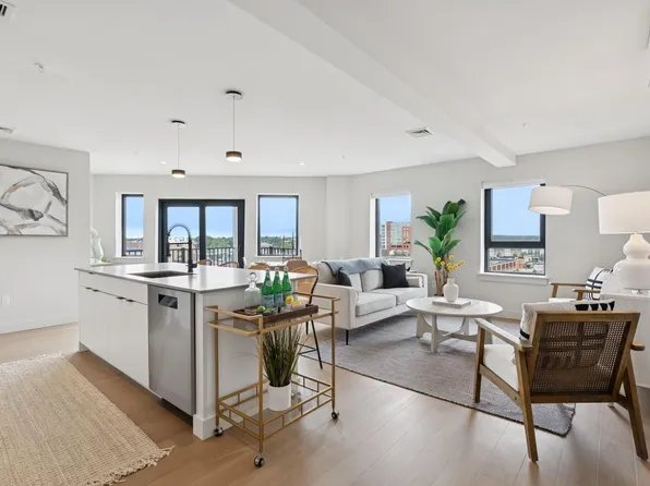 75 Chestnut Street #606, Portland, ME 04101