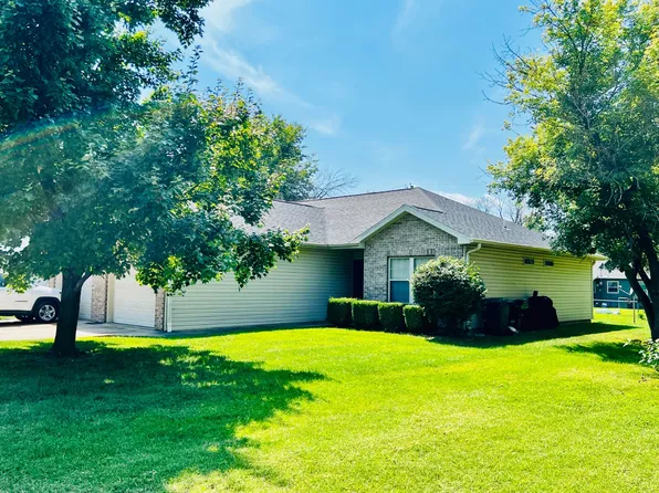 409 S Jefferson St #A & B, Centralia, MO 65240