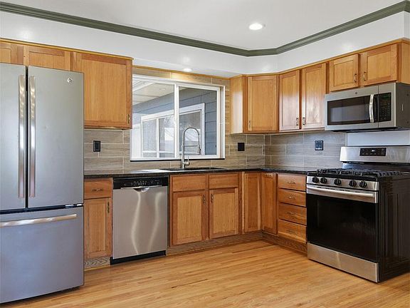 5th image of 3520 68th St E