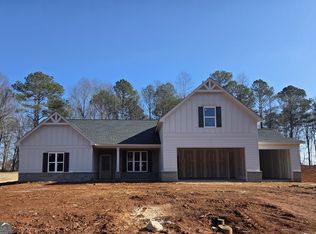 308 Meadows Dr, Bethlehem, GA 30620