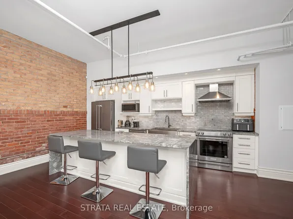 200 Stinson St #107, Hamilton, ON L8N 4J5