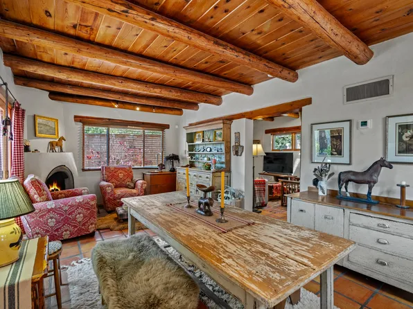 525.5 Camino Cabra, Santa Fe, NM 87505