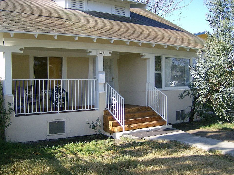 1st image of 1648 W 36th Pl