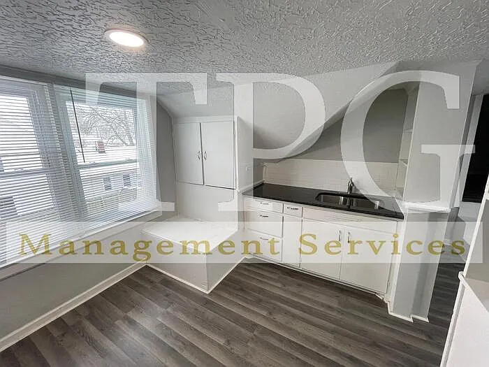 315 S Crane St #C — Photo 7