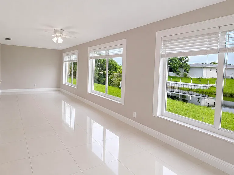 7180 NW 10th Ct — Photo 11