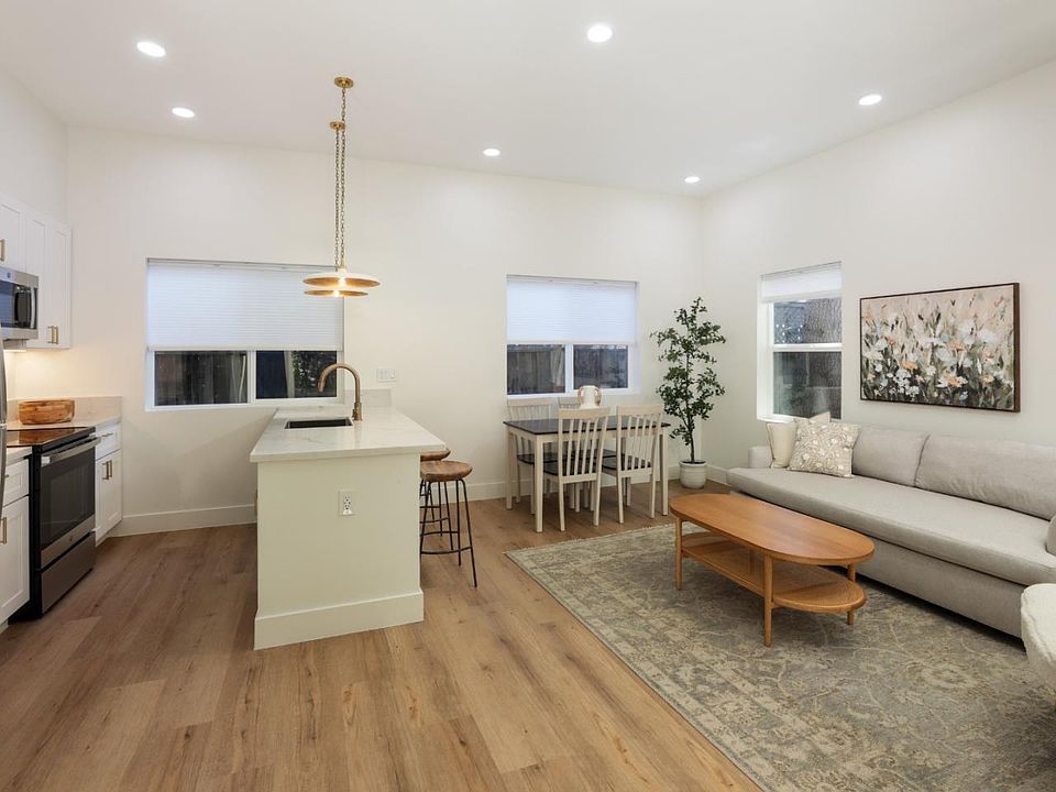1st image of 1161B Noel Dr #B