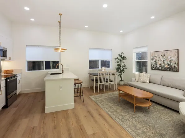 1161B Noel Dr #B, Menlo Park, CA 94025