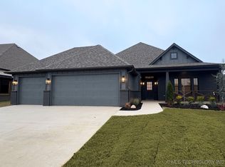 1505 N 71st St, Broken Arrow, OK 74014