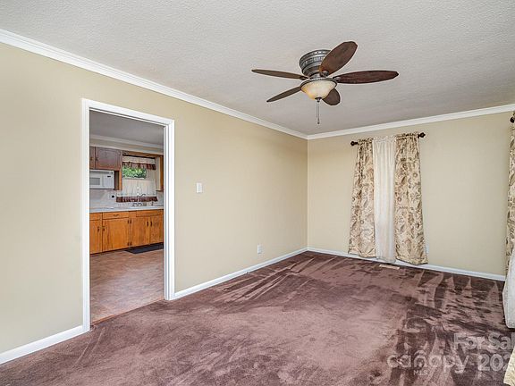 5th image of 311 Park Dr