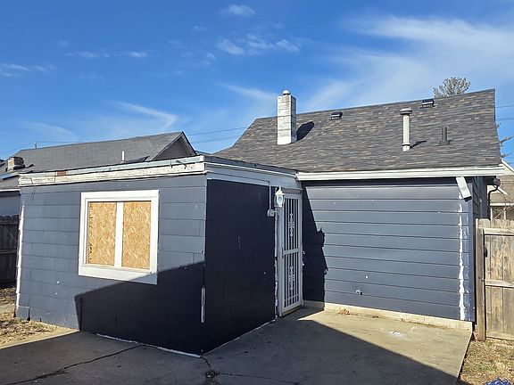 4th image of 2339 Hoyt Ave