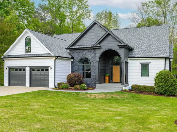 754 Parkridge Dr, Clayton, NC 27527