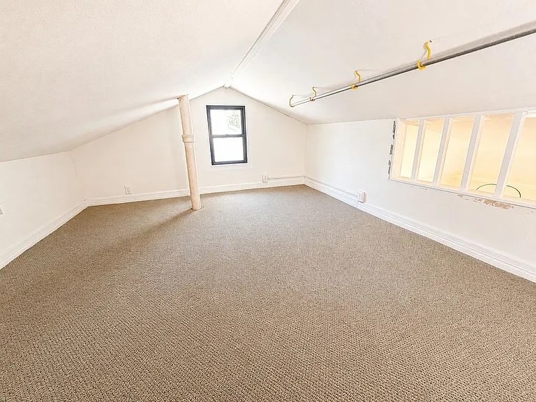 1410 W 51st St — Photo 20