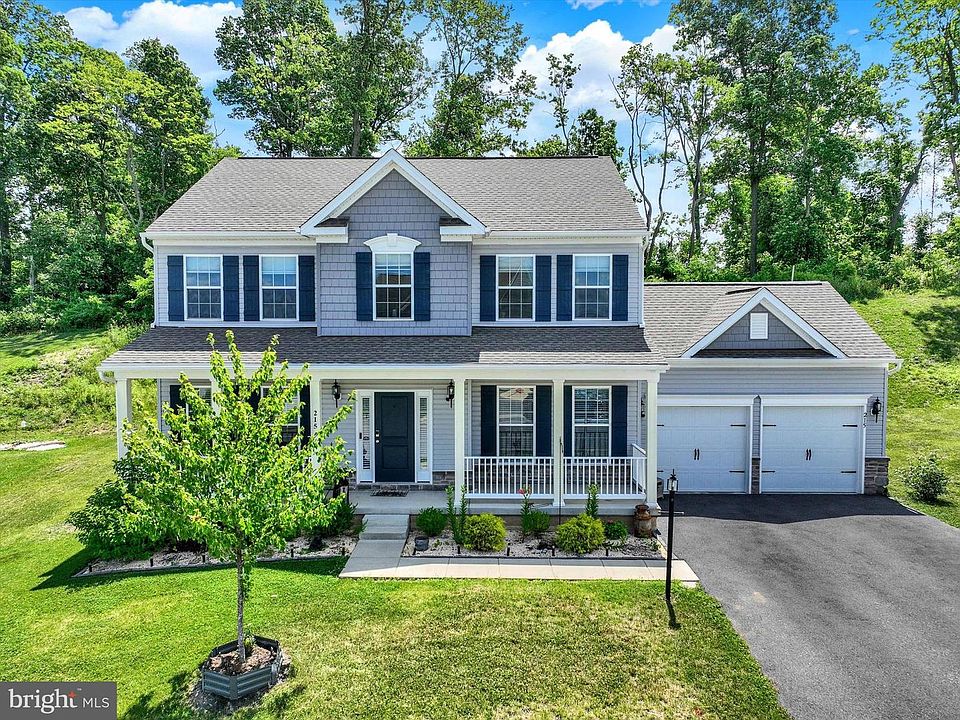 1st image of 215 Thoroughbred Dr