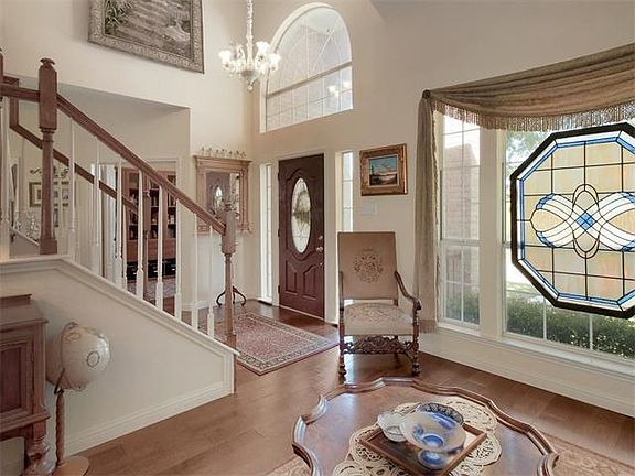 5th image of 803 Valley Meadow Dr