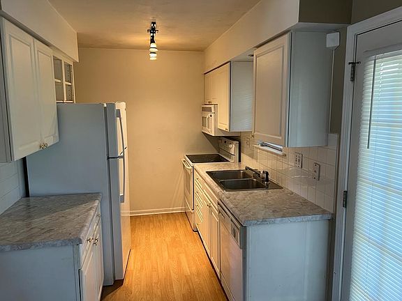 5th image of 6356 Beechfield Dr