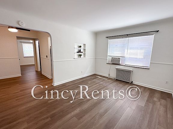 4th image of 2782 Observatory Ave APT 3
