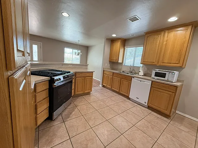 914 Jovian Dr — Photo 22