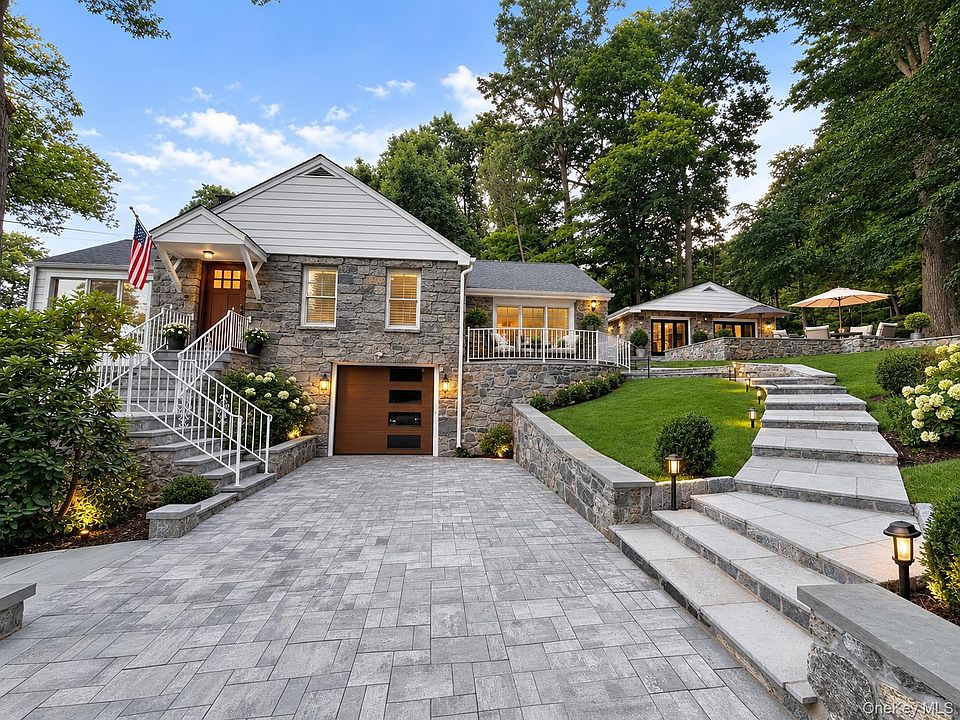 1st image of 18 Kirk Lake Dr
