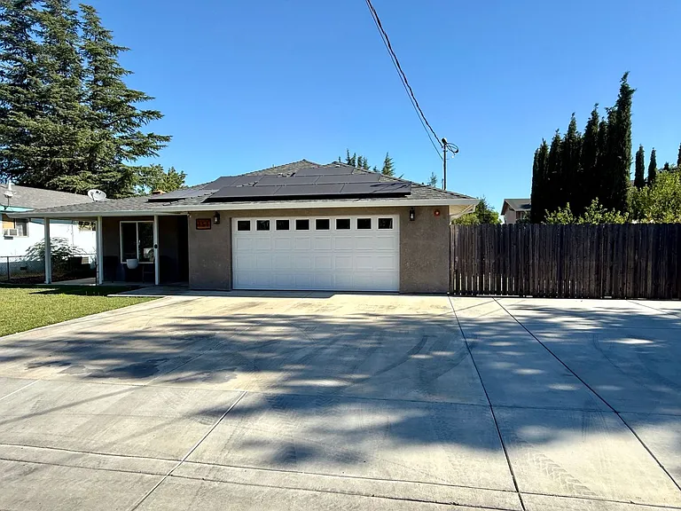 151 E Yolo St — Photo 25