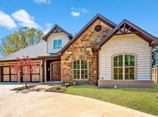 825 Chapel Hill Dr, Conway, AR 72034