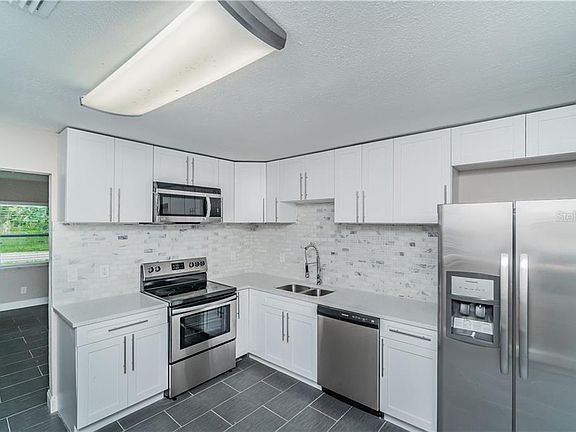 4th image of 4304 Cromwell Dr