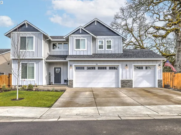 732 E Washington St, Carlton, OR 97111