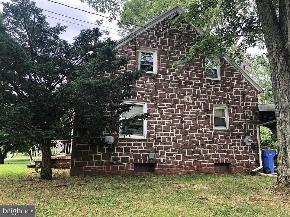 2nd image of 380 Copenhaffer Rd