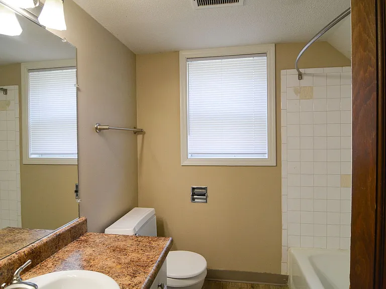 The Heights Apartments — Photo 17