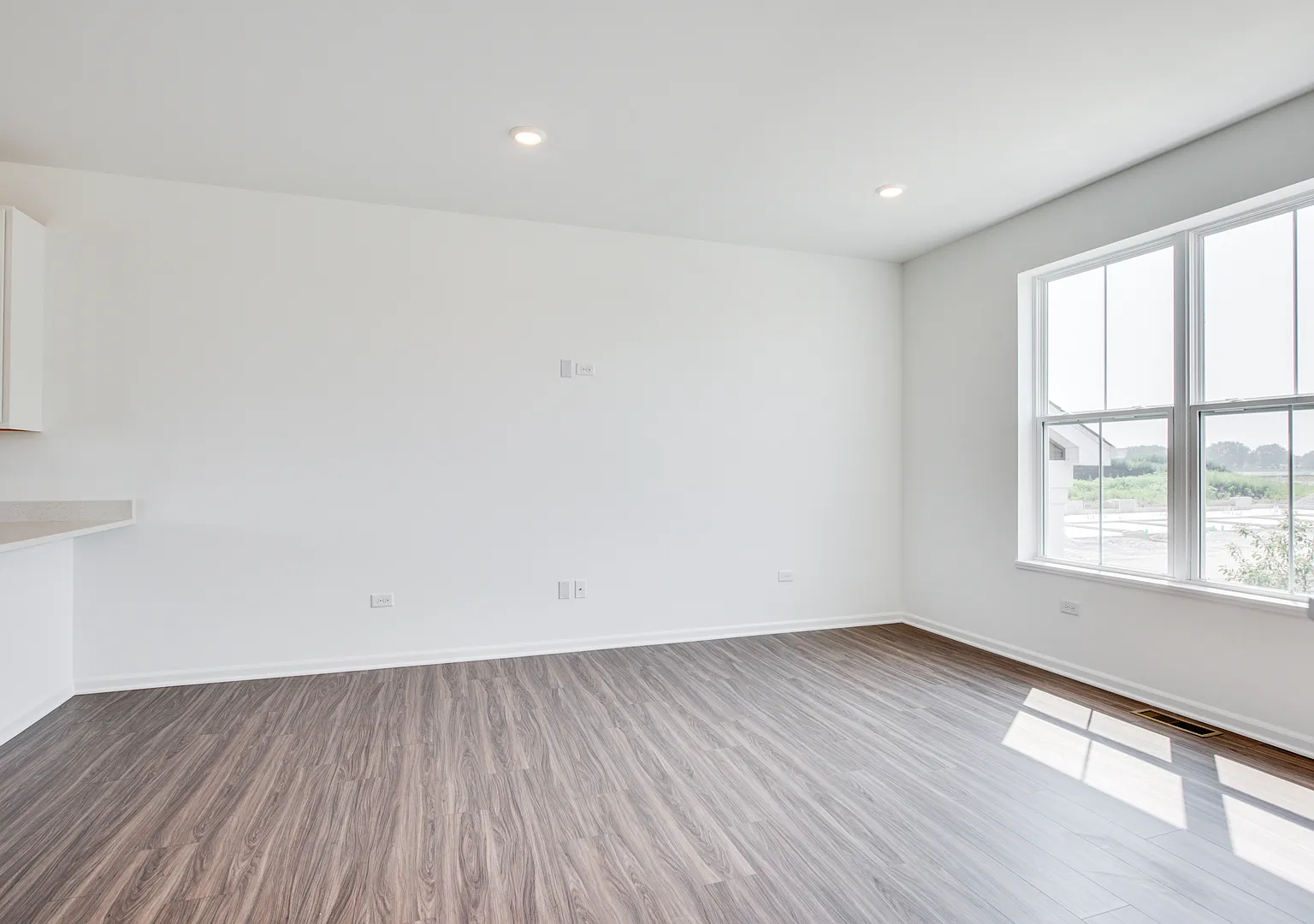 3 bed, 2.5 bath, 1764 sqft, $2,700 — Photo 4
