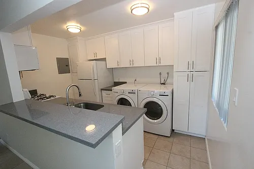 285 E Del Mar Blvd #6 Photo 1