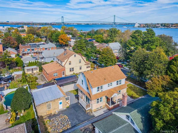 6-16 129th, College Point, NY 11356