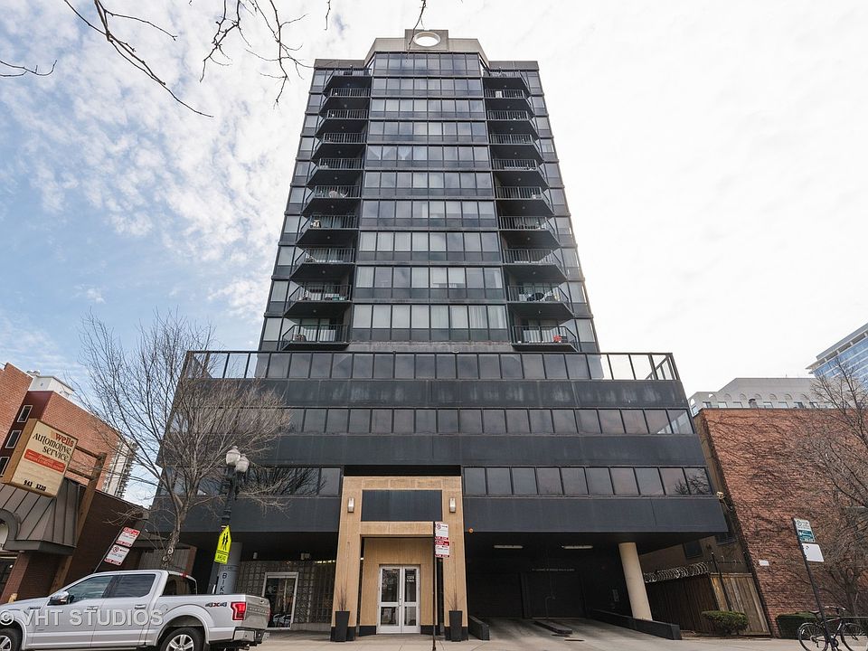 1st image of 1309 N Wells St APT 1305