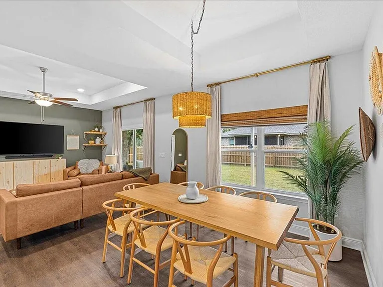 5333 Longhorn Trl — Photo 9