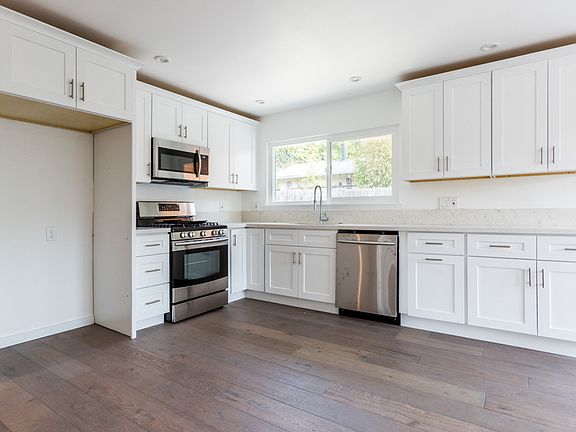 2nd image of 510 Flora Vista Dr