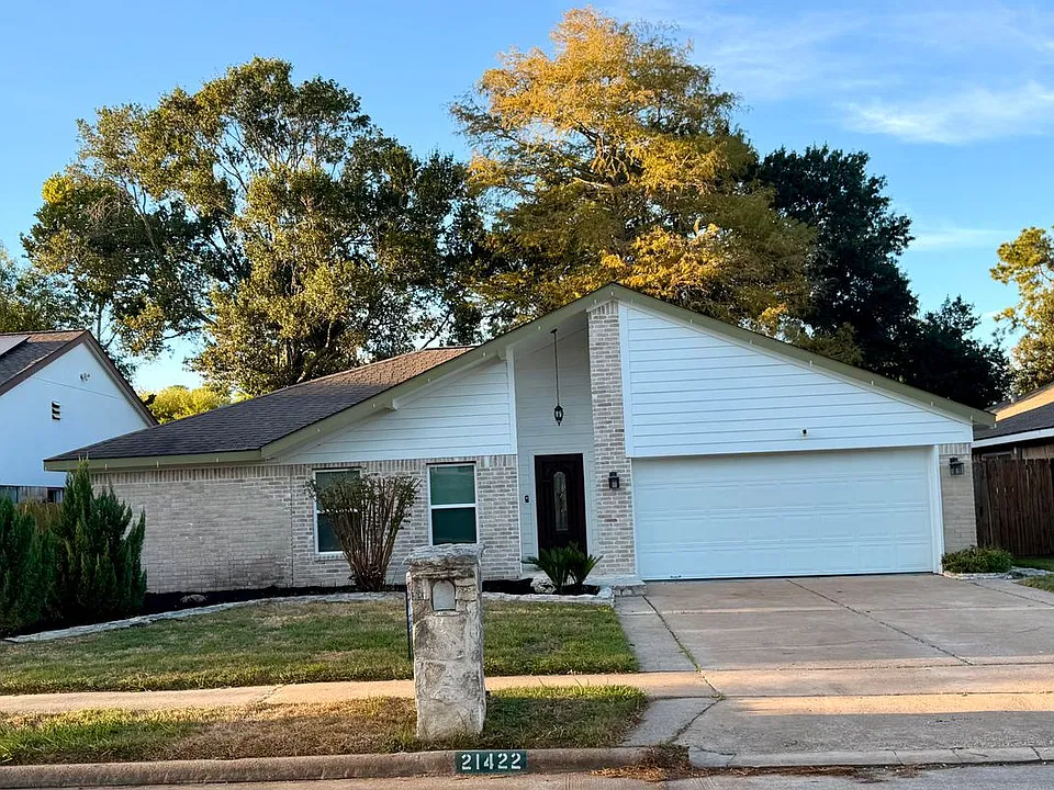 21422 Highland Knolls Dr