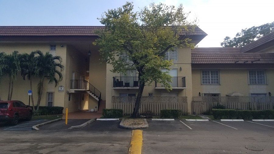 1st image of 8600 SW 109th Ave APT 204