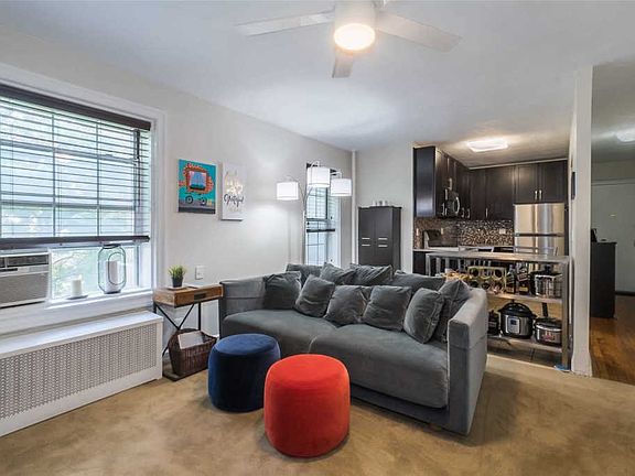 5th image of 3031 Hobart St APT 3I