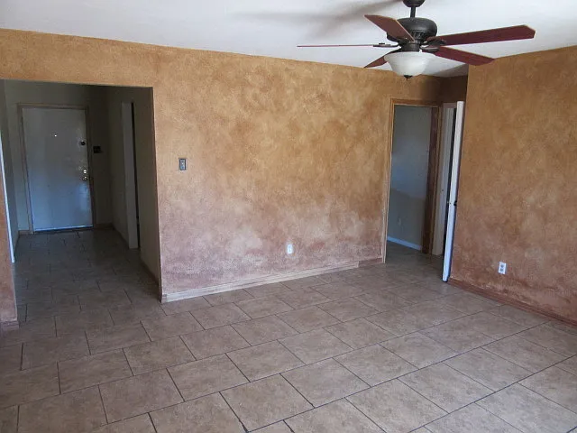 5333 Benbrook St — Photo 5