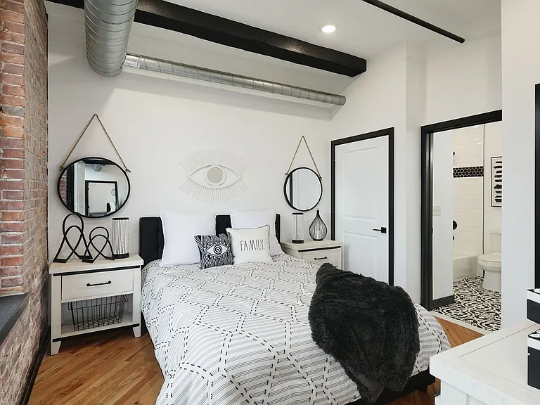 345 Walnut St — Photo 4