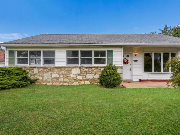 1244 Hiview Dr, Southampton, PA 18966