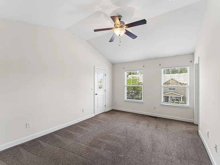 553 Rosedale Ave #107 — Photo 19