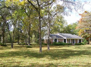 35 Rigby Ln, Huntsville, TX 77320