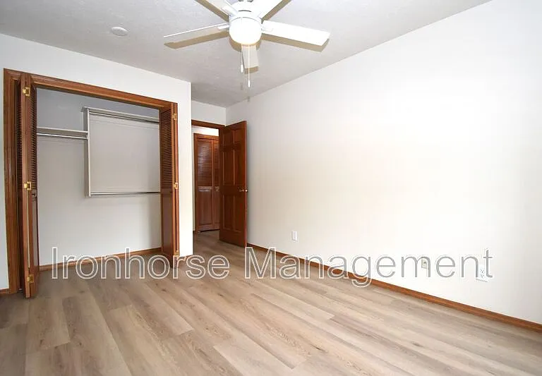 1712 W Olive St #46 — Photo 30