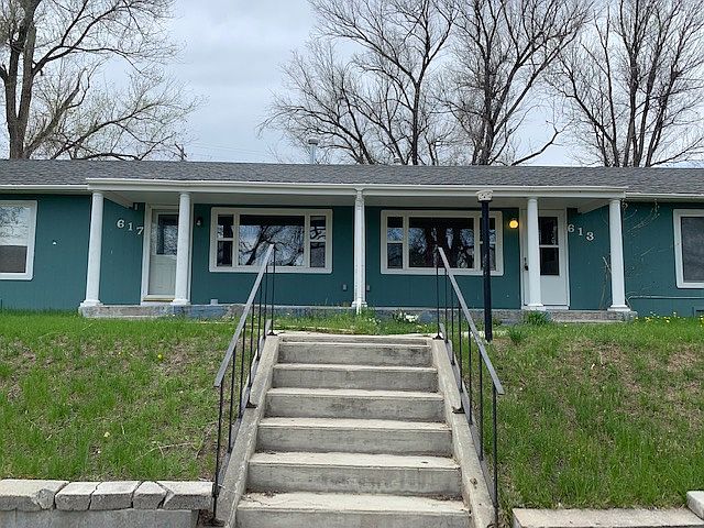 1st image of 613 S 4th St #1