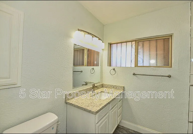 3030 Aurora Ave — Photo 40