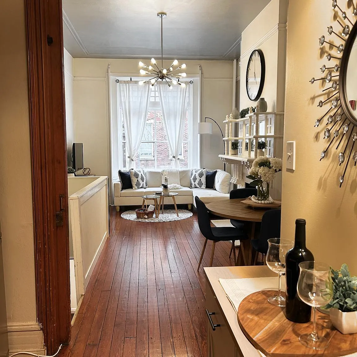 1 bed, 1113 sqft, $2,000 — Photo 4