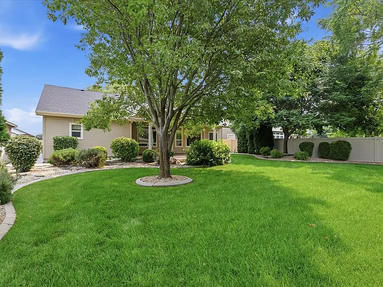 5555 N Sun Shimmer Ave — Photo 31