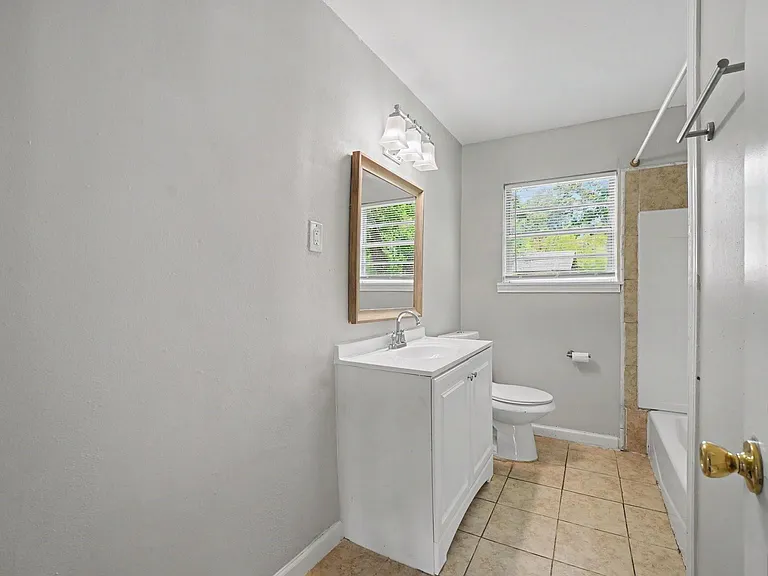 8433 Woodlyn Rd — Photo 16