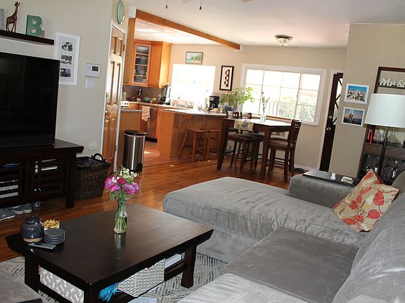5th image of 6213 Yarmouth Ave