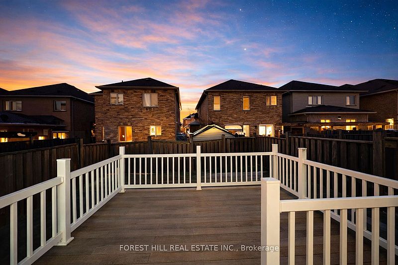 Brampton House for rent - 3 Bedrooms — photo 17